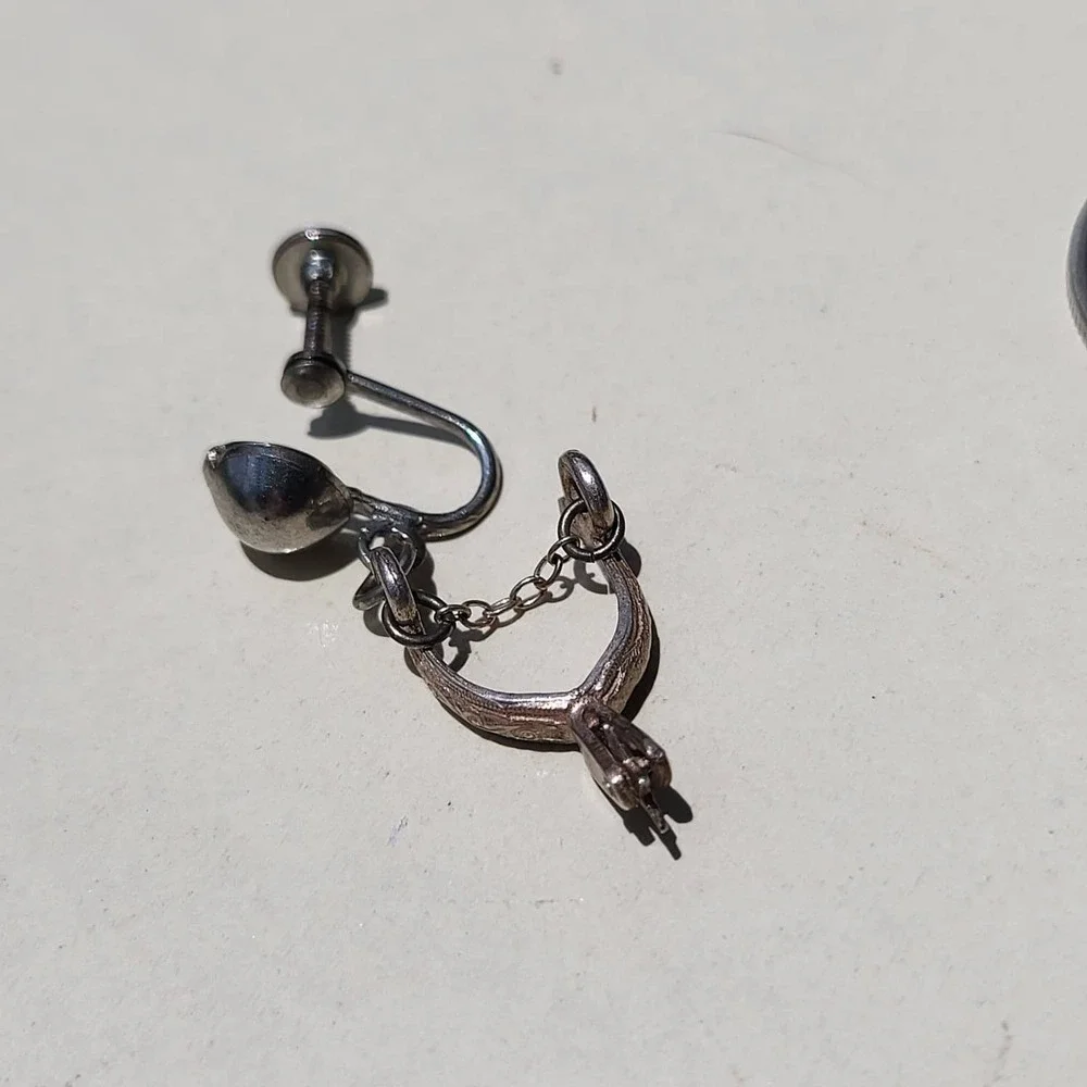 N/A vintage screw
